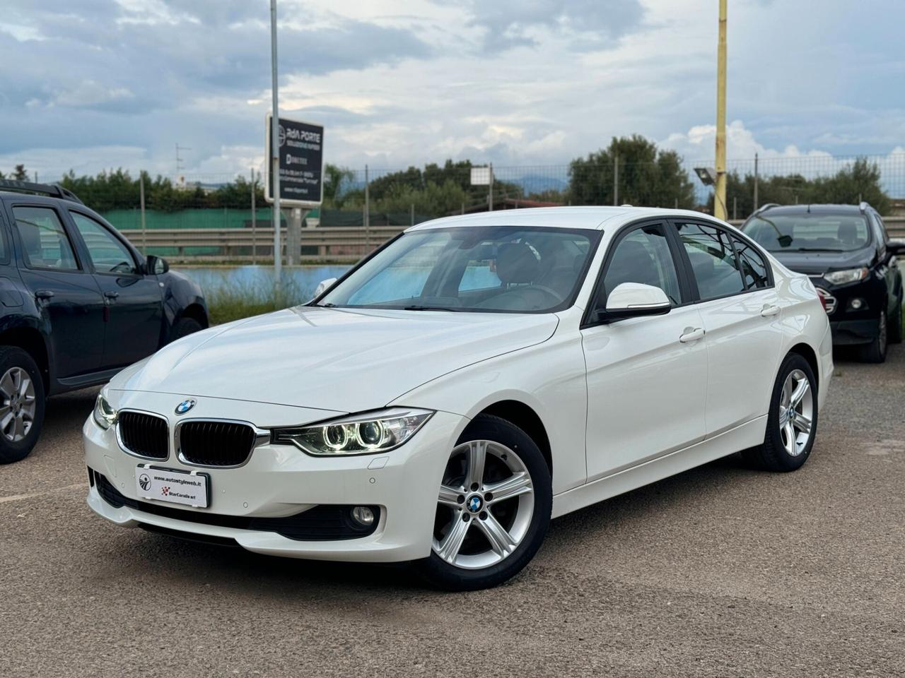 Bmw 318 2.0d 143 Cv Business Auto - 2014