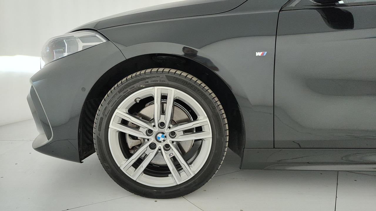 BMW Serie 1 F40 - 118d Msport