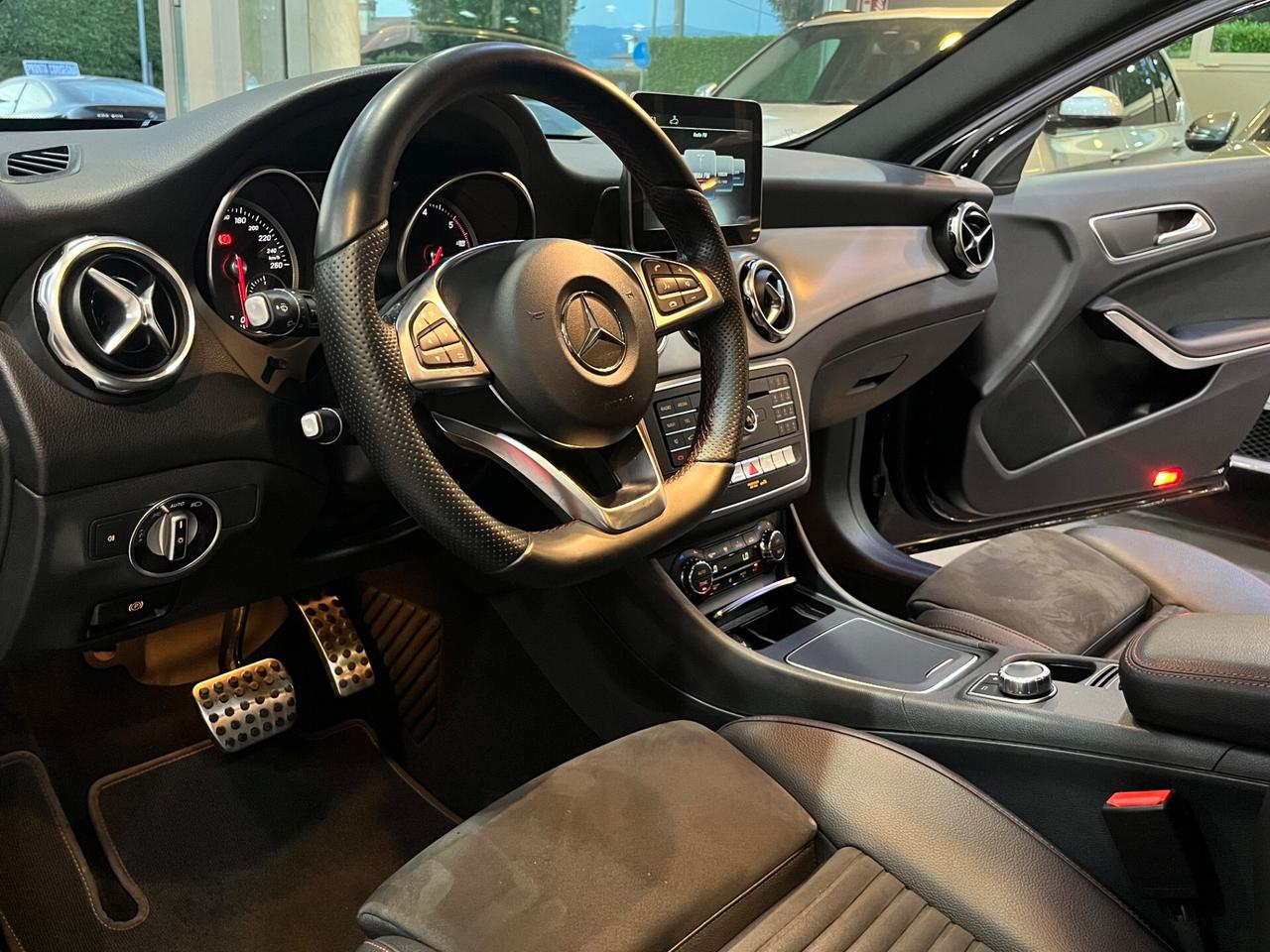 Mercedes-benz GLA 200 GLA-X156 PREMIUM 72.000 KM!!!