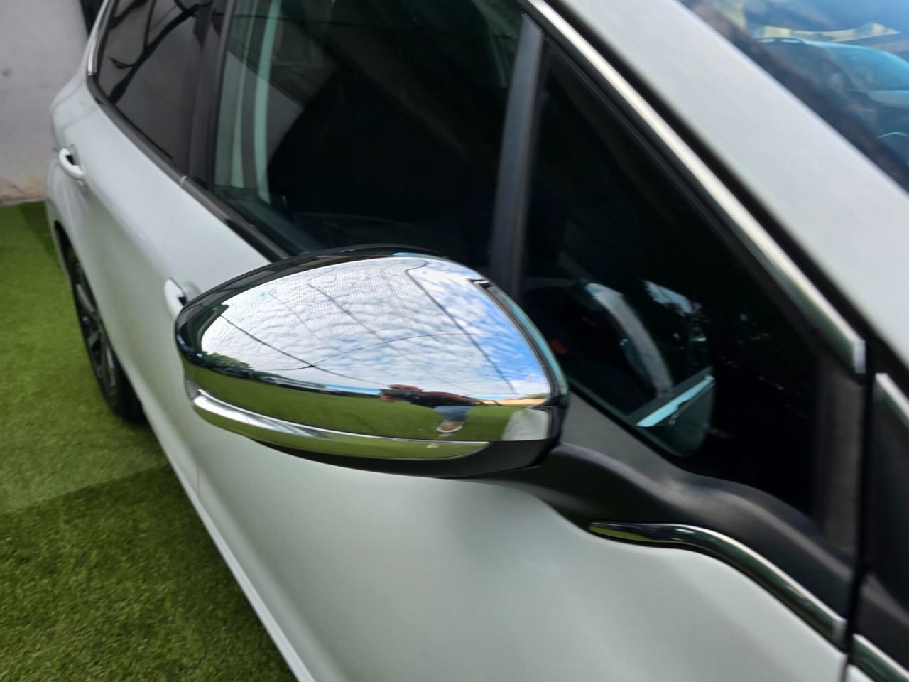 Peugeot 208 1.6HDI 100CV Allure EURO6-2015