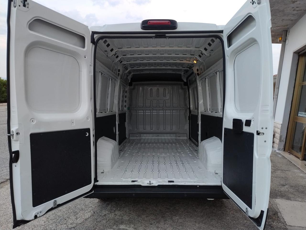 Peugeot Boxer 335 L3H2 2.2 BlueHDI 2020