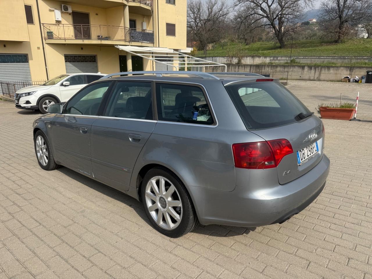 Audi A4 2.0 16V TDI Avant Top