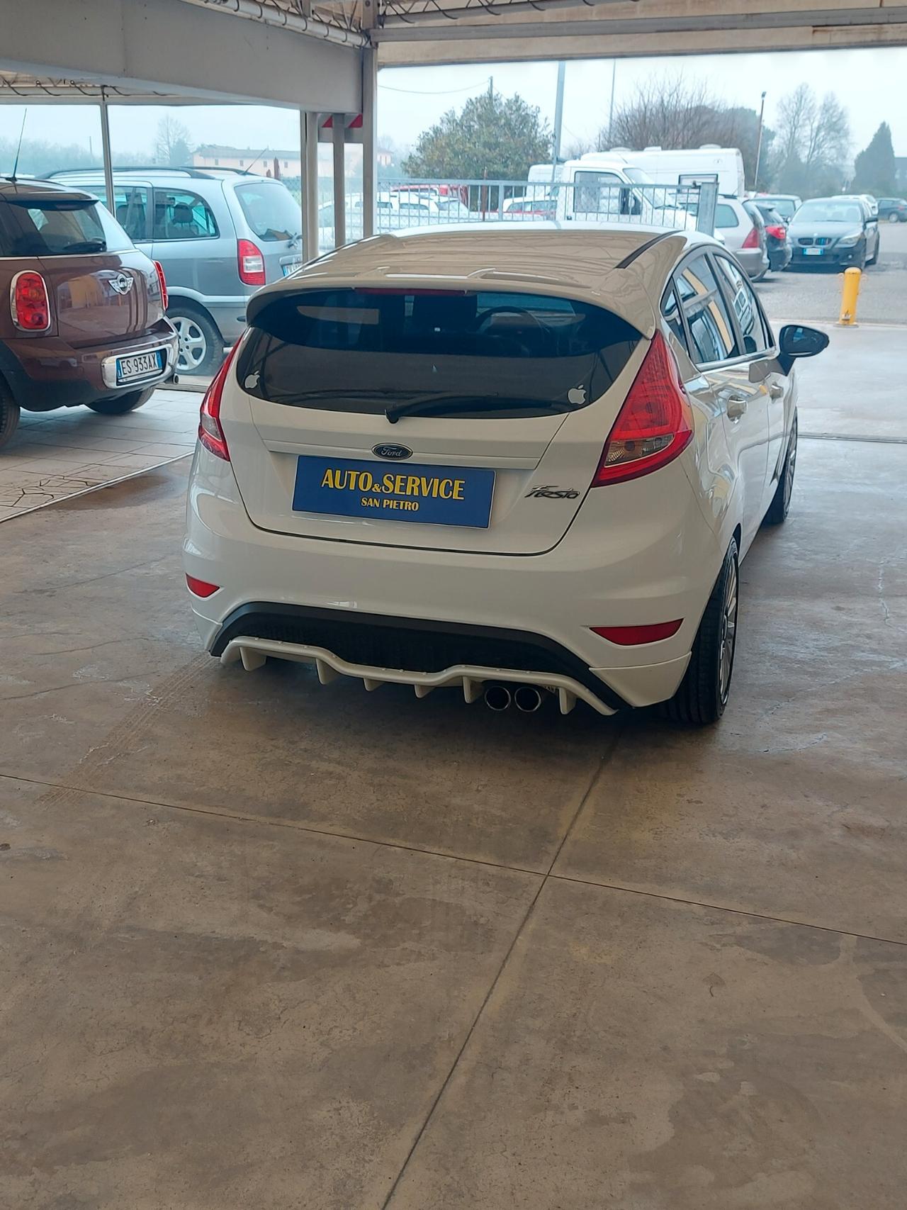 Ford Fiesta titanium 1.4 gpl 5 porte