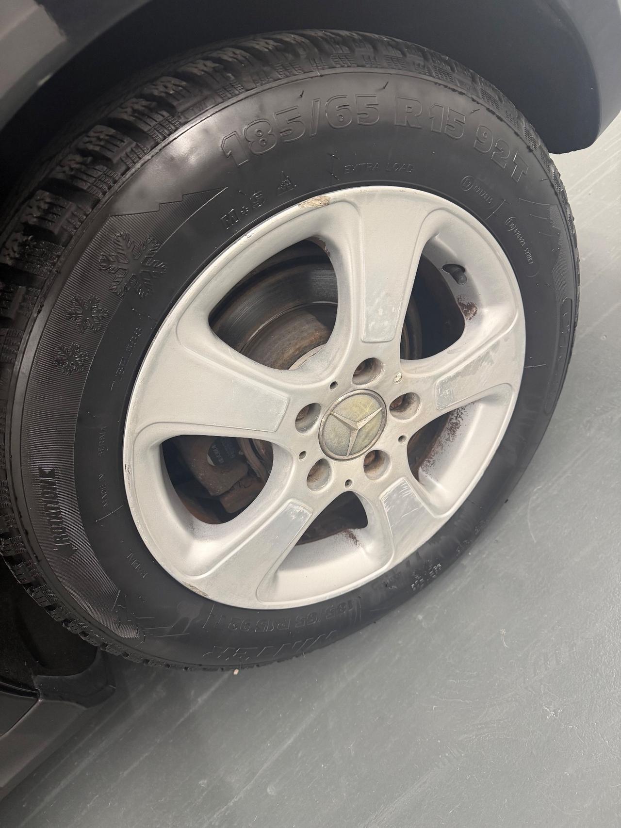 Mercedes-benz A 160 CDI BlueEFFICIENCY Avantgarde