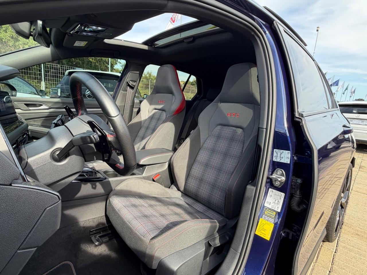 Volkswagen Golf GTI 2.0 TSI DSGACC/DCC/MATRIX/TETTO/HARMAN/TELECAMERA/CERCHI R 19'/HEAD UP