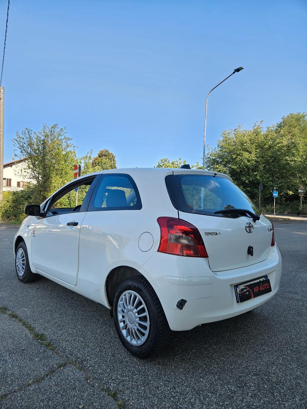 Toyota Yaris 1.0 neopatentati