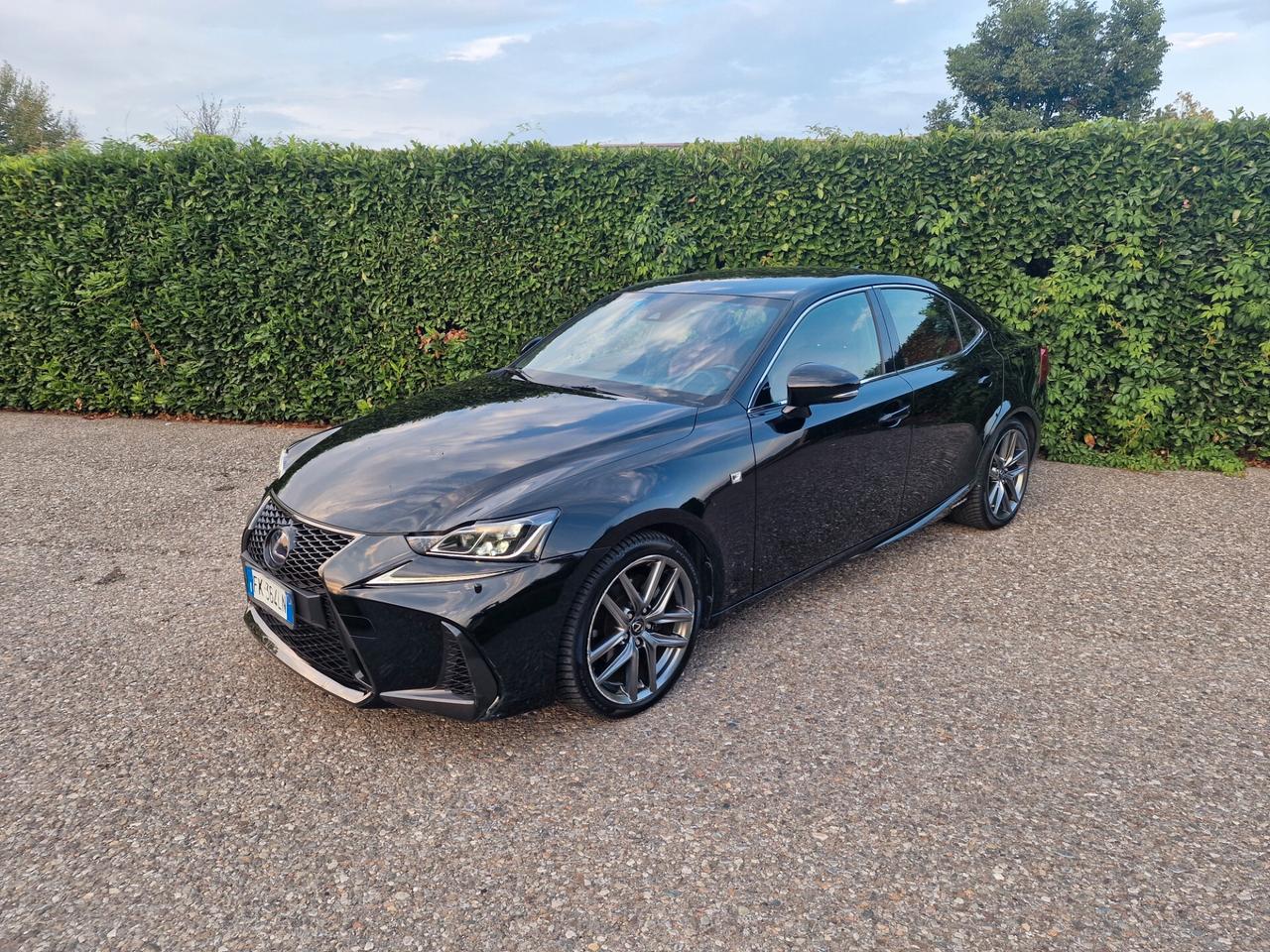 Lexus IS 300 Hybrid FSport