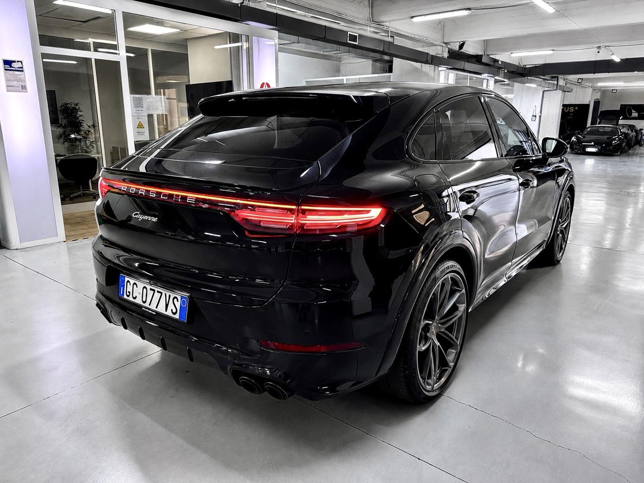 Porsche Cayenne Coupe 3.0 e-hybrid tiptronic