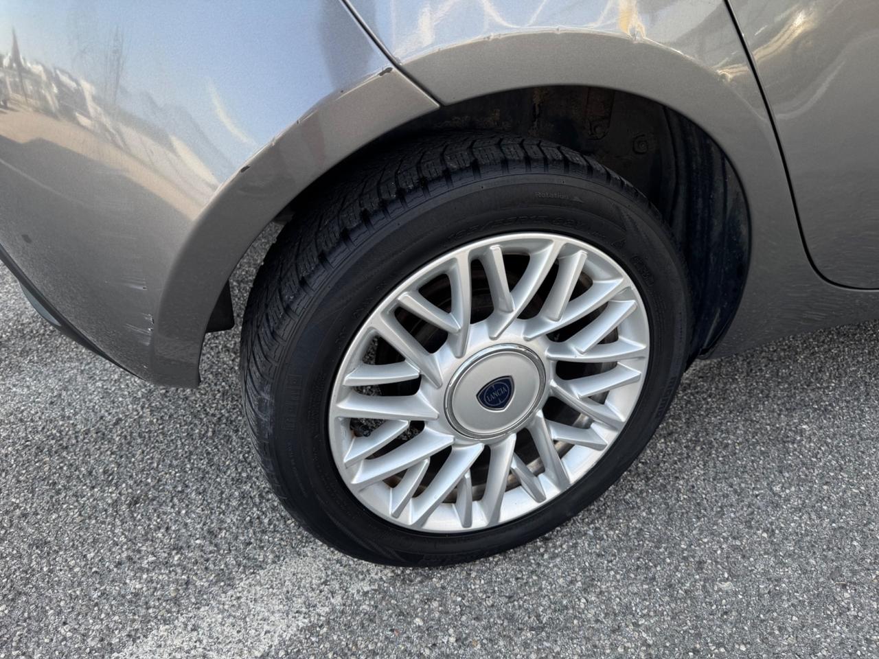 Lancia Ypsilon 1.2 69 CV Silver
