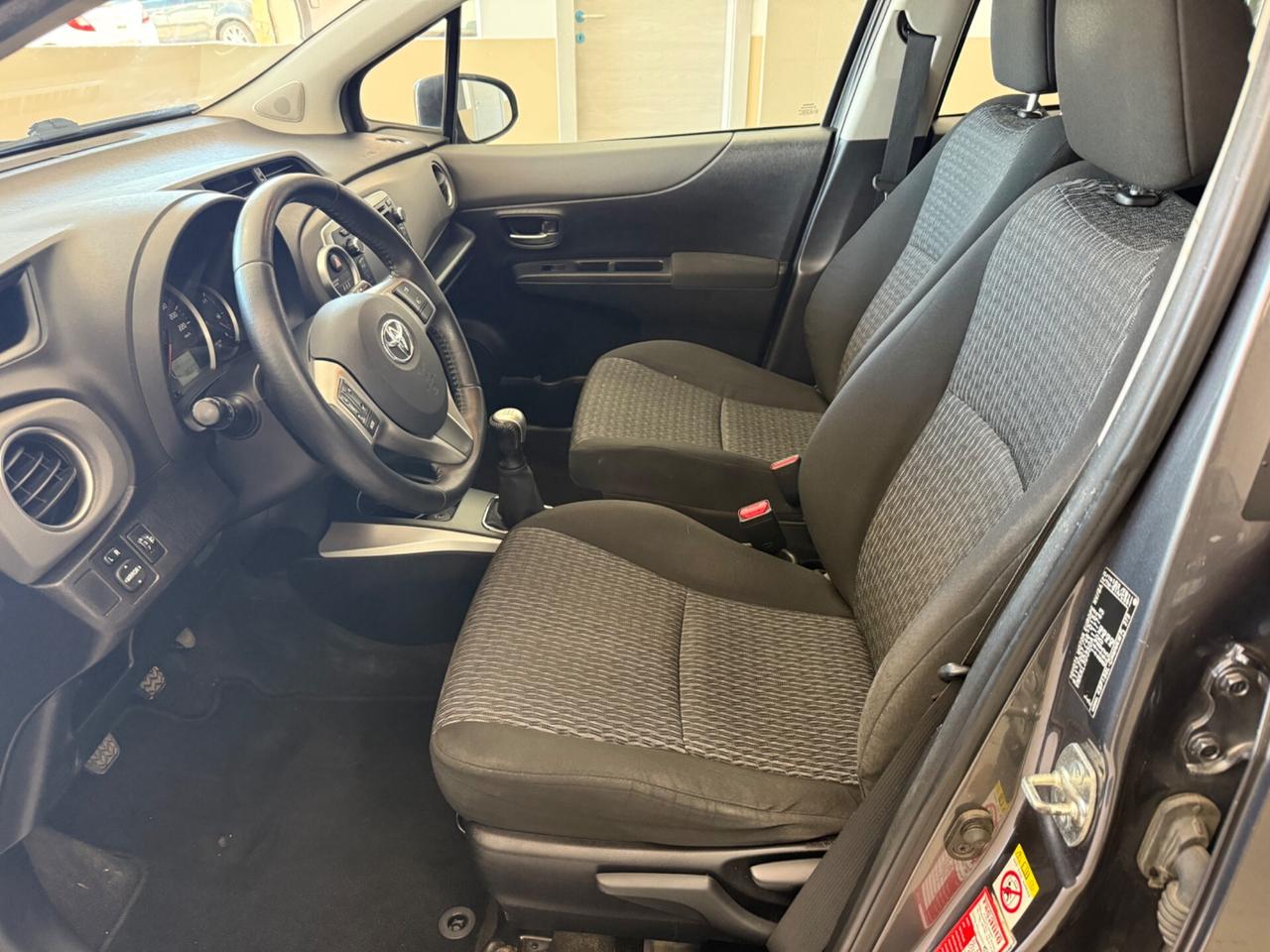 Toyota Yaris 1.0 Benzina 5 porte Lounge