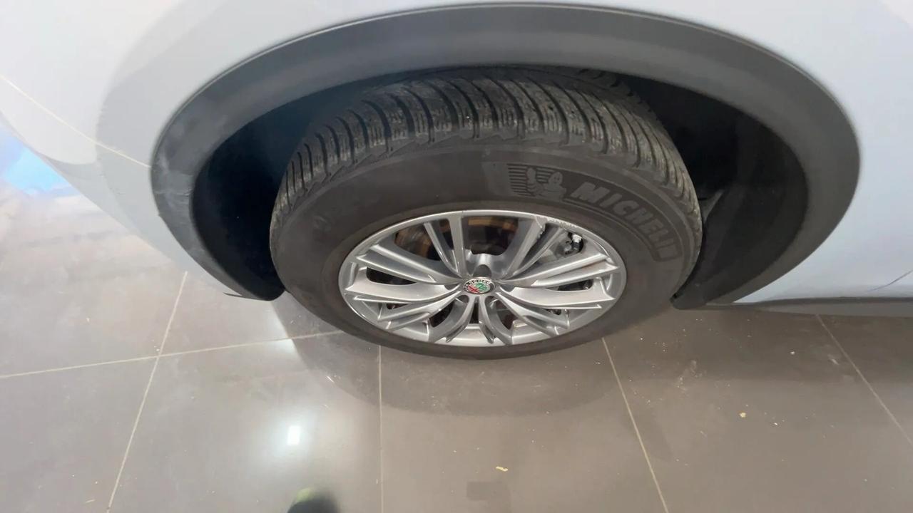 Alfa Romeo Stelvio 2.2 Turbodiesel 190 CV AT8 RWD Business