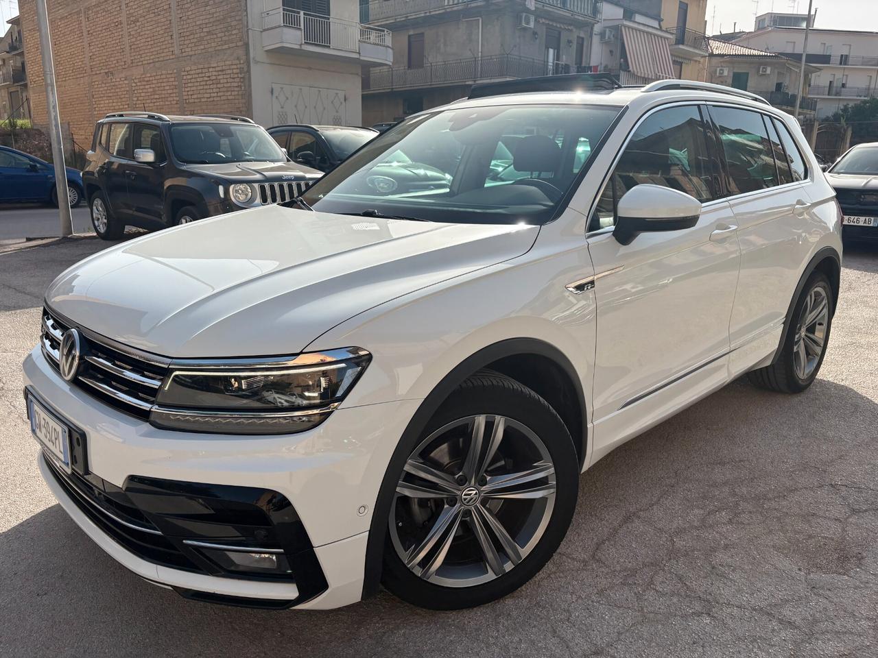 Volkswagen Tiguan 2.0 TDI SCR DSG R-LINE