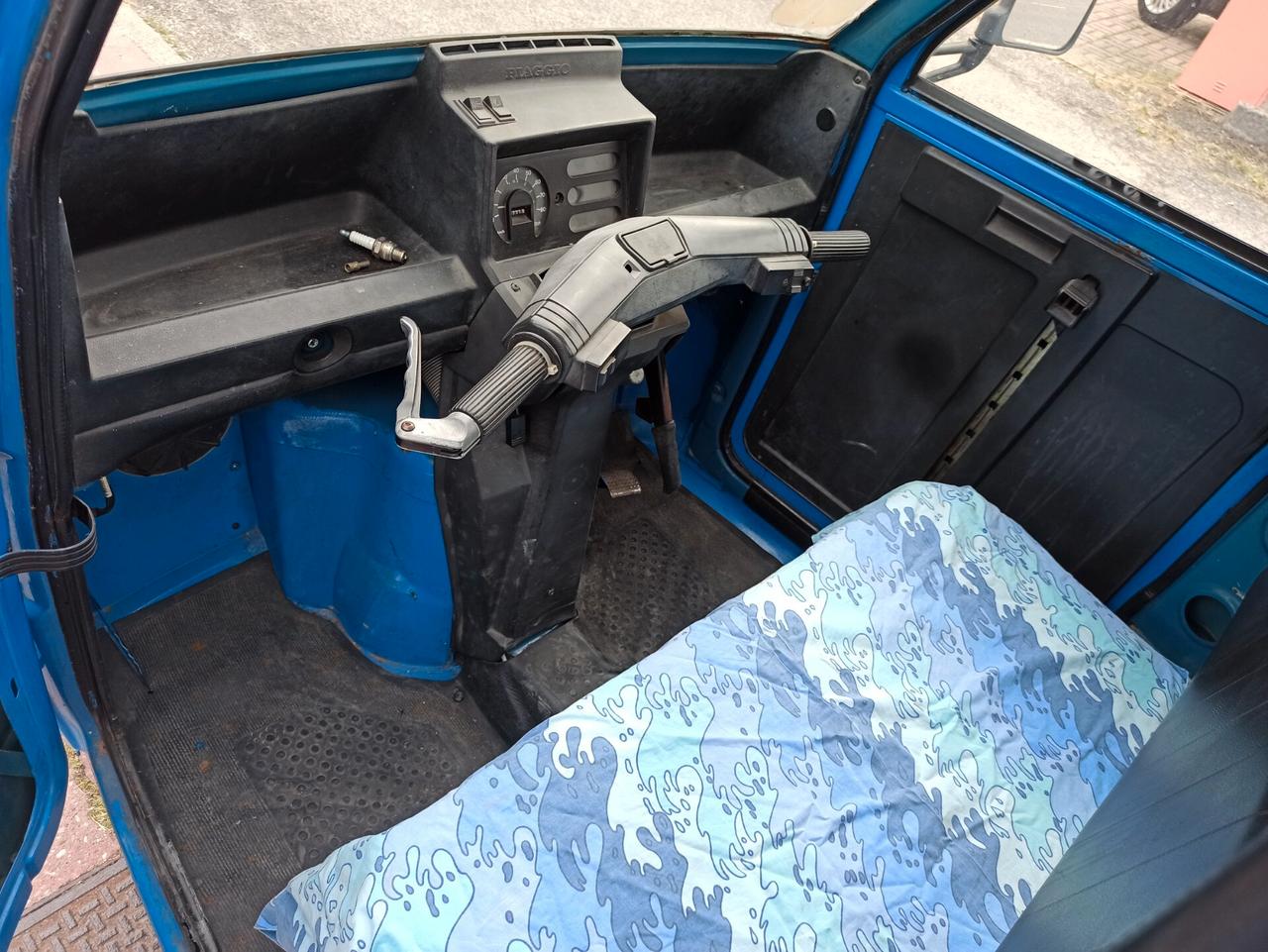 Piaggio Ape TM P703