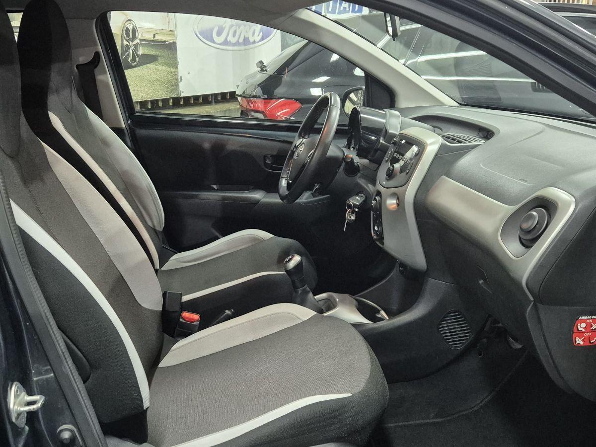 TOYOTA - Aygo - 1.0 VVT-i 69 CV 5 porte x-clusiv