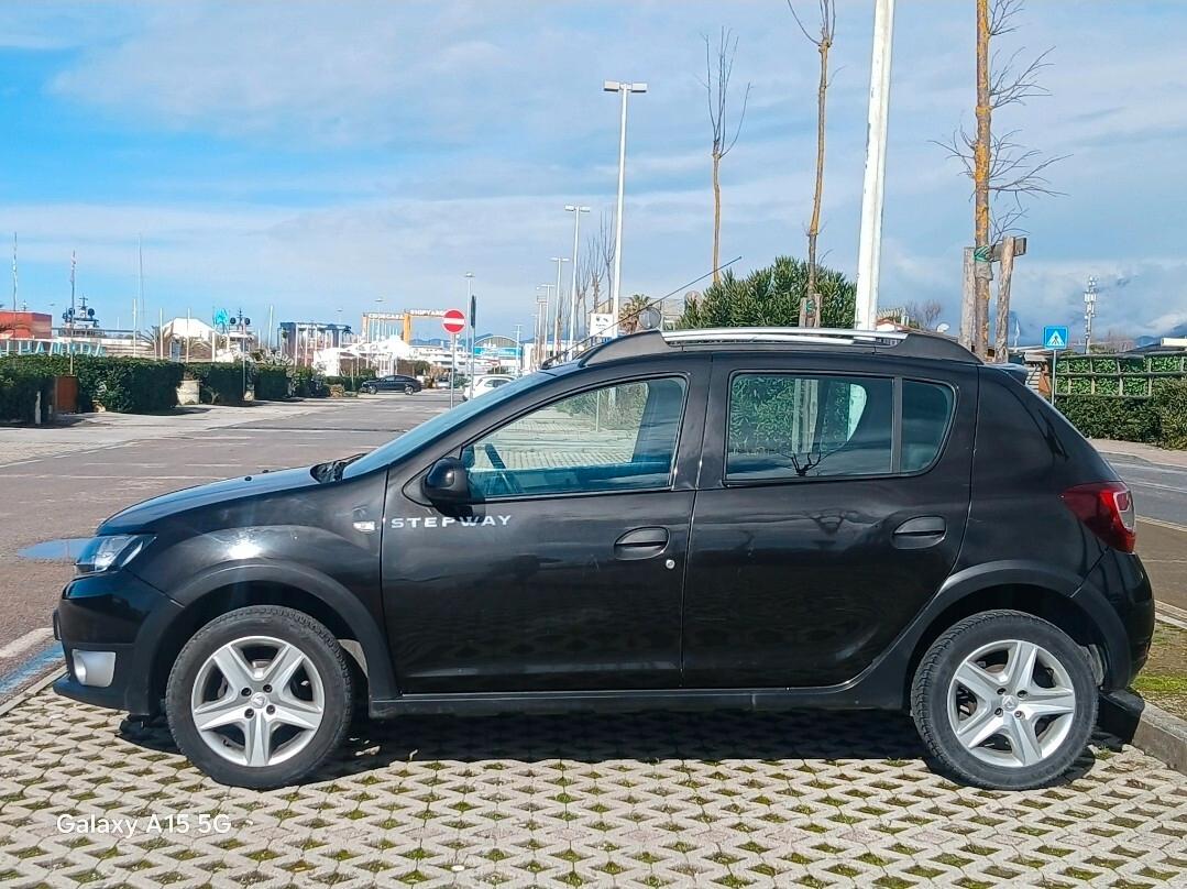 Dacia Sandero Stepway 1.5 DIESEL - NEOPATENTATI PERMUTE