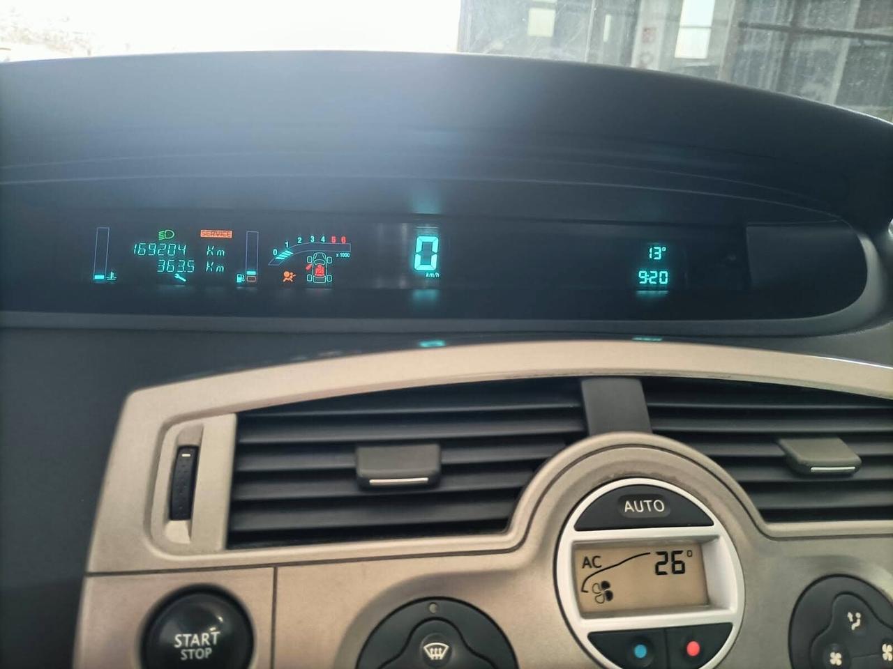 Renault Scenic Grand Scénic 1.9 dCi Luxe Dynamique 04/2004