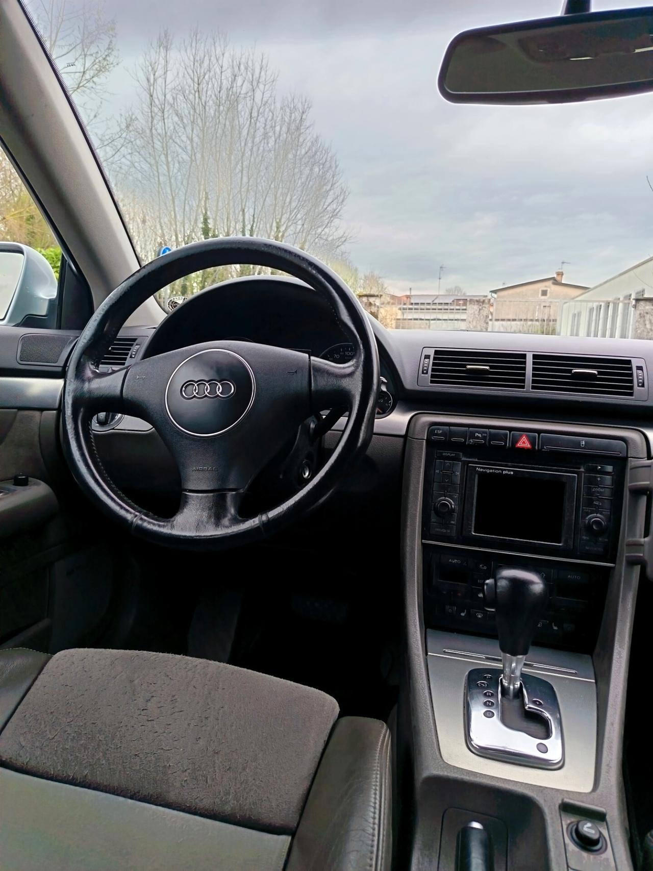 Audi A4 2.5 V6 TDI