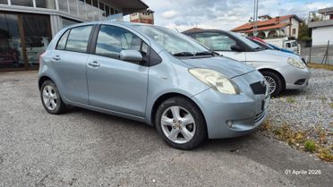 Toyota Yaris 1.3 5 porte Luna