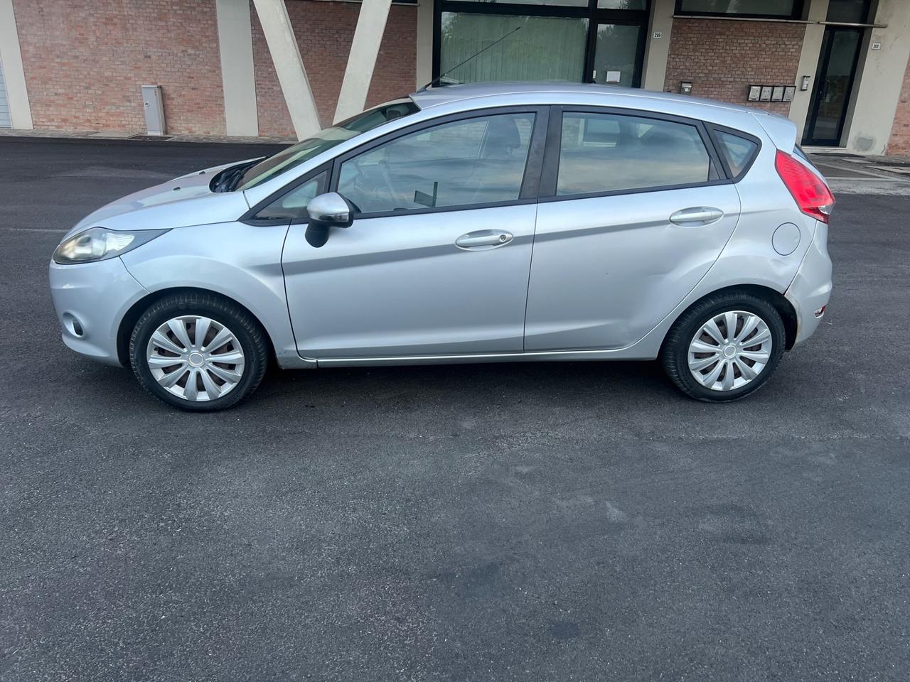Ford Fiesta 1.4 TDCi 70CV 5 porte Titanium