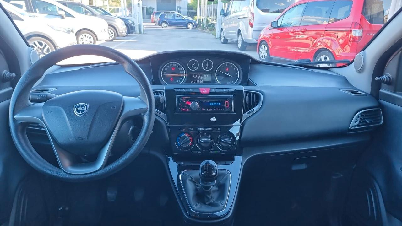 Lancia Ypsilon 1.2 69 CV 5 porte Gold