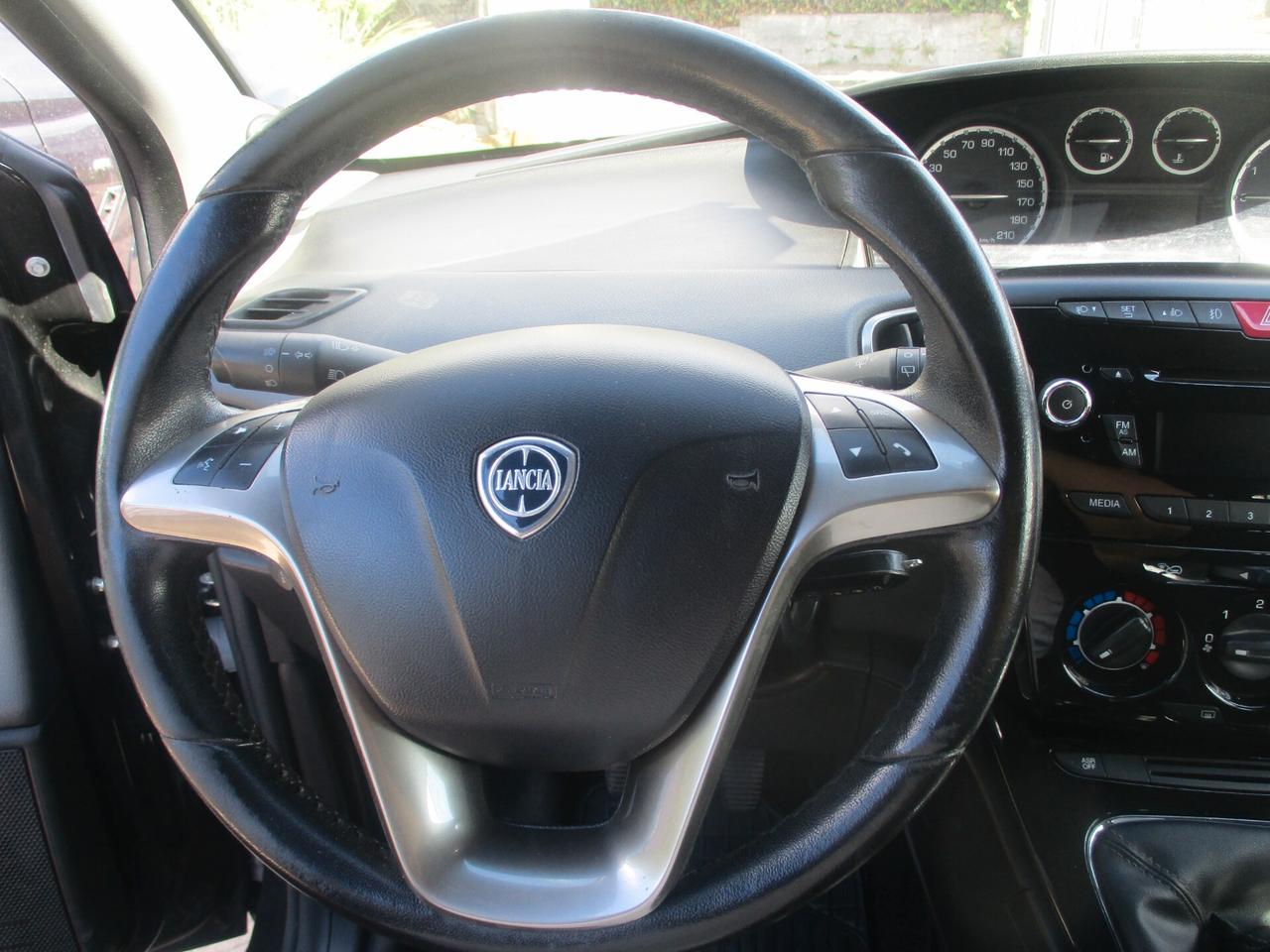 Lancia Ypsilon 1.2 69 CV 5 porte GPL Ecochic Gold