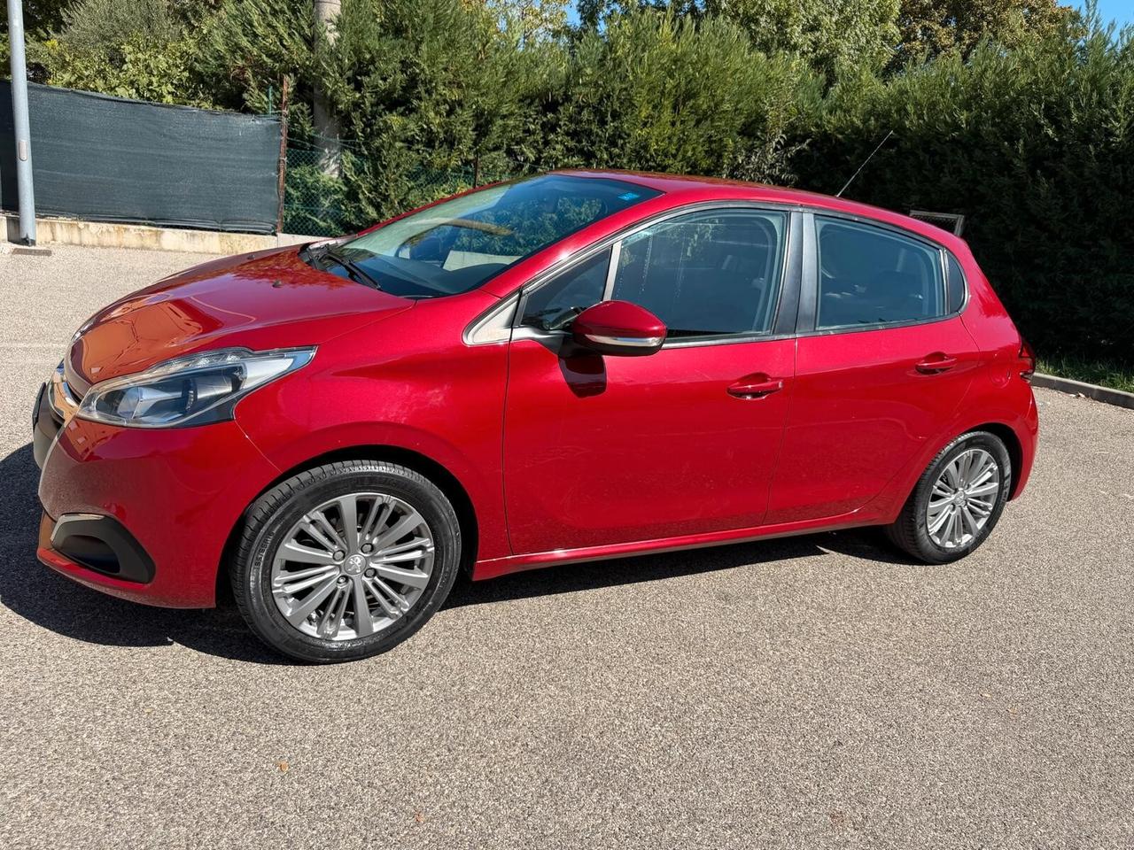 Peugeot 208 1.2 GPL - NEOPATENTATI - 12 MESI DI GARANZIA -