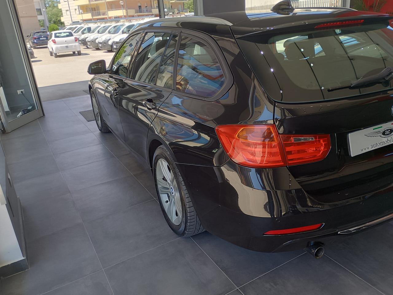 Bmw 318 MODELLO SPORT CAMBIO AUTOMATICO