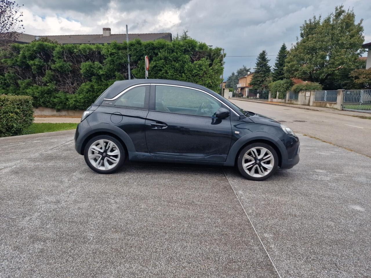 Opel Adam Rocks 1.2 70 CV Air