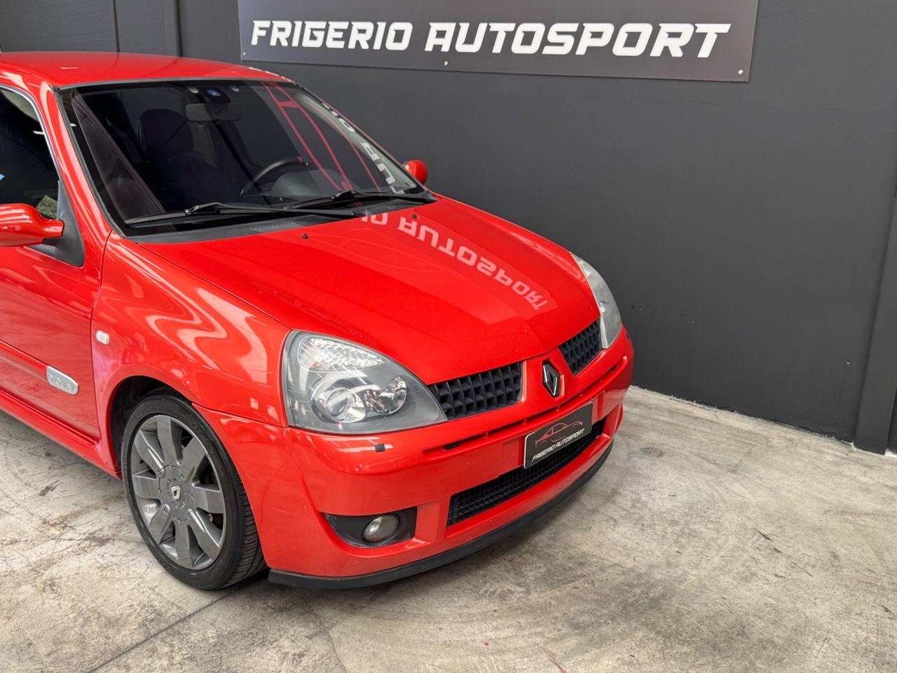 Renault Clio rs 182