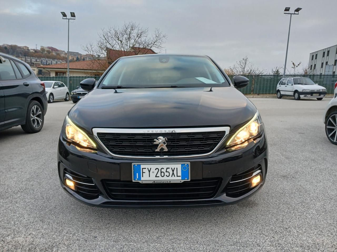 Peugeot 308 HDI 102CV 2019 BERLINA