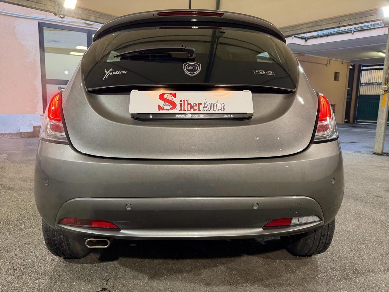 Lancia Ypsilon 1.0 firefly hybrid Gold s&s 70cv