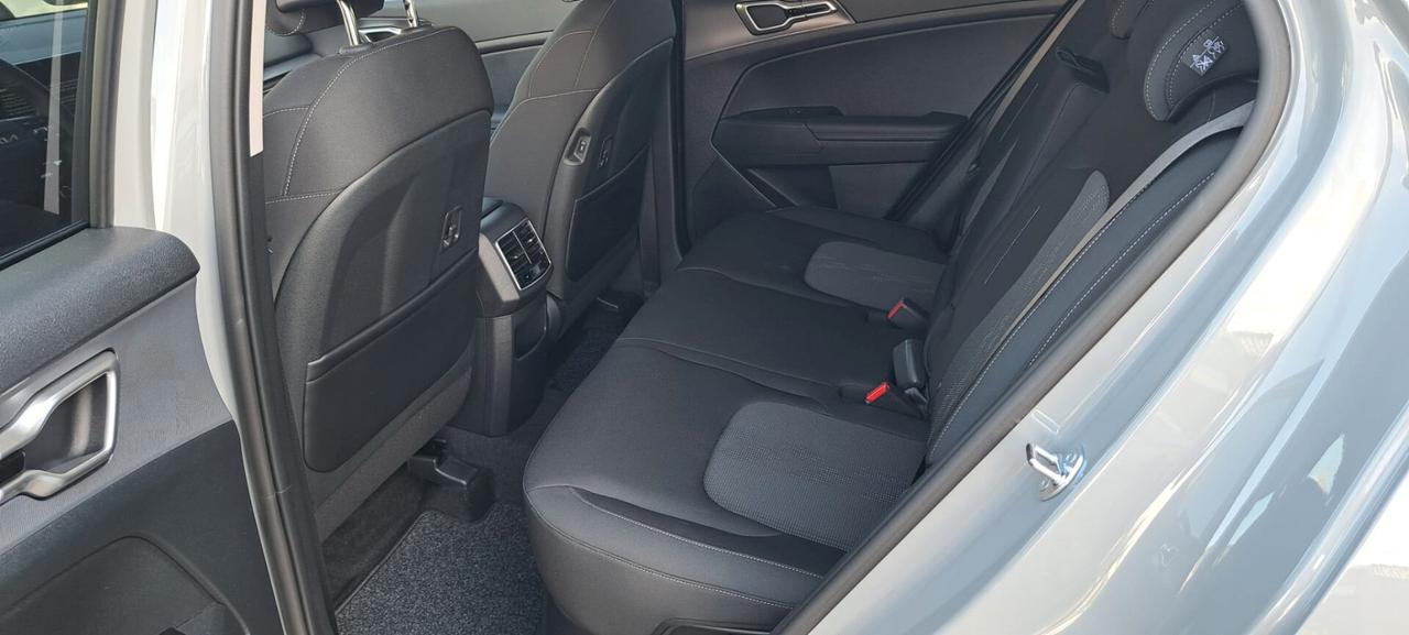 Kia Sportage Tri Fuel 1.6 TGDi HEV GPL AT 6 Style