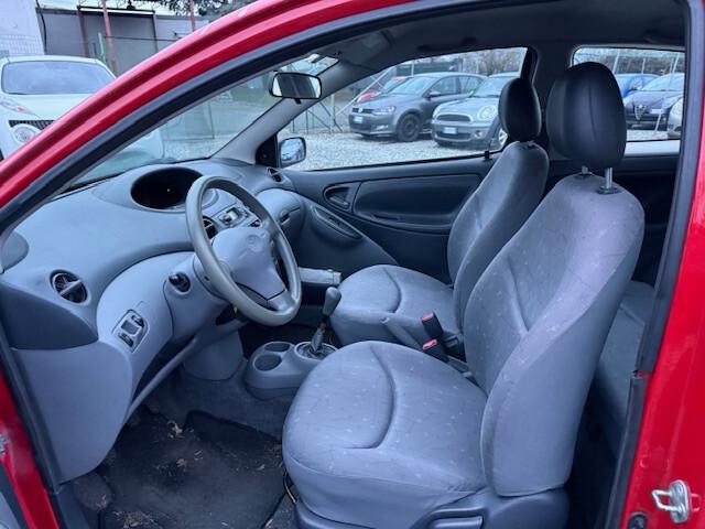 Toyota Yaris 1.0i 16V cat 3 porte Sol