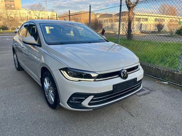 VOLKSWAGEN Polo 1.0 TSI Style - X Neo patentati.