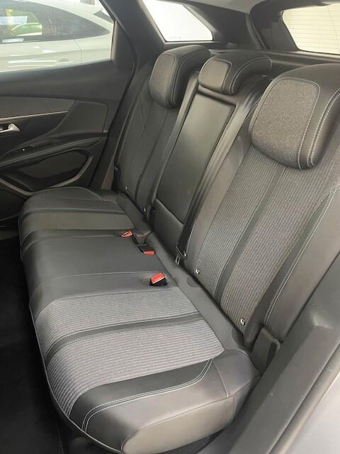 Peugeot 3008 BlueHDi 130 S&S EAT8 Allure Pack