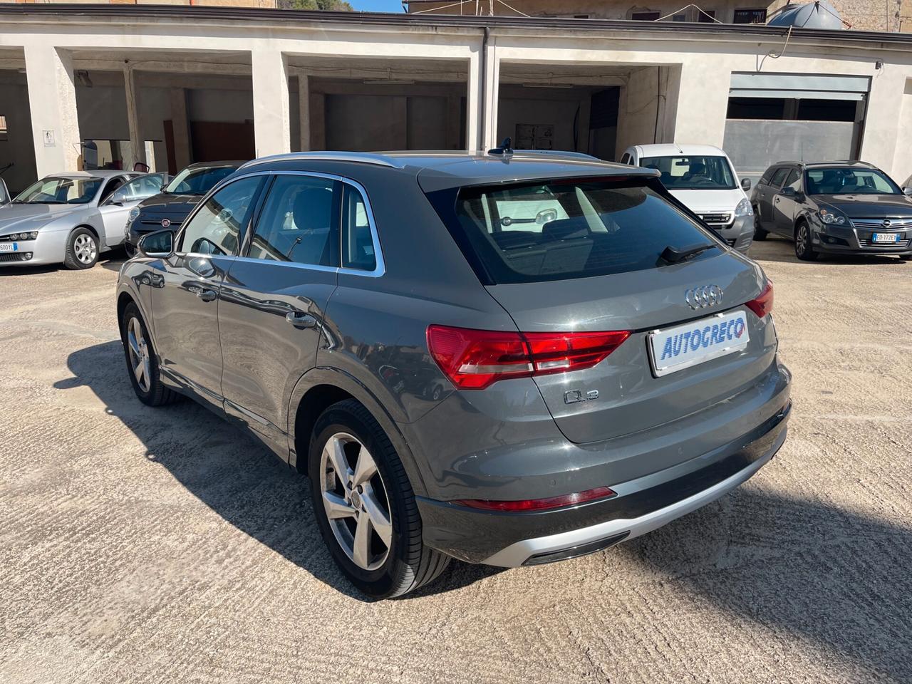 Audi Q3 35 TDI S tronic Business