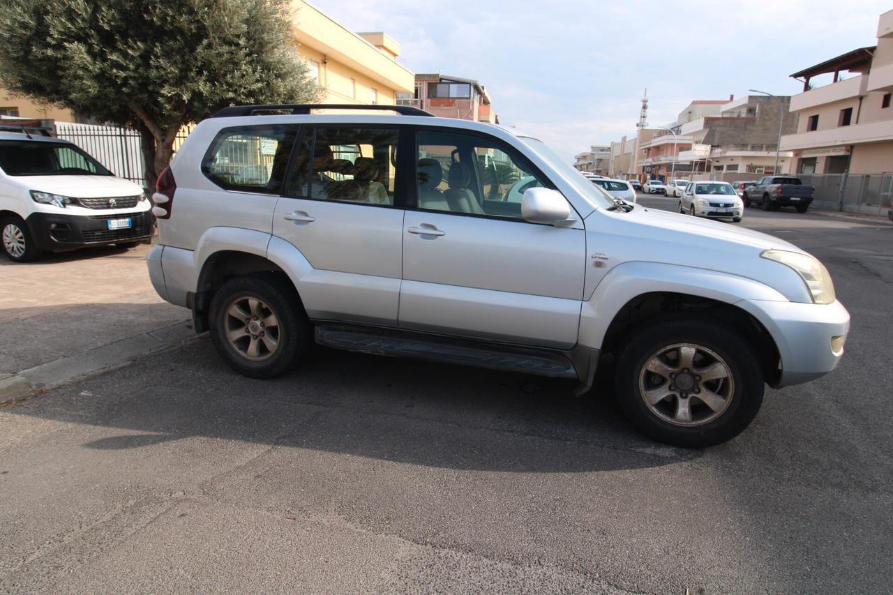 Toyota Land Cruiser 3.0 D-4D 16V cat 5 porte Sol