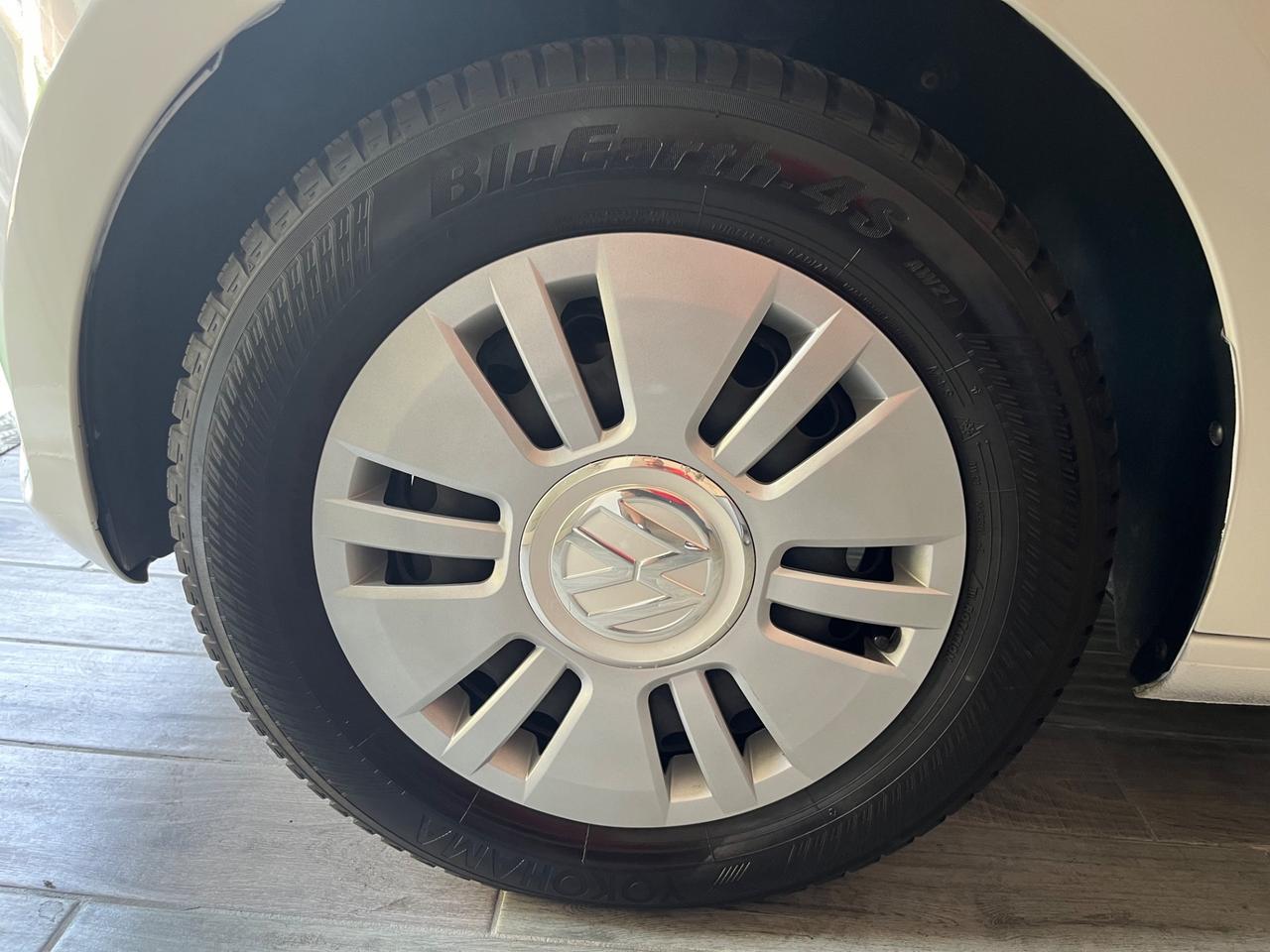 VOLKSWAGEN UP 1000 A METANO 5P FULL OPTIONAL