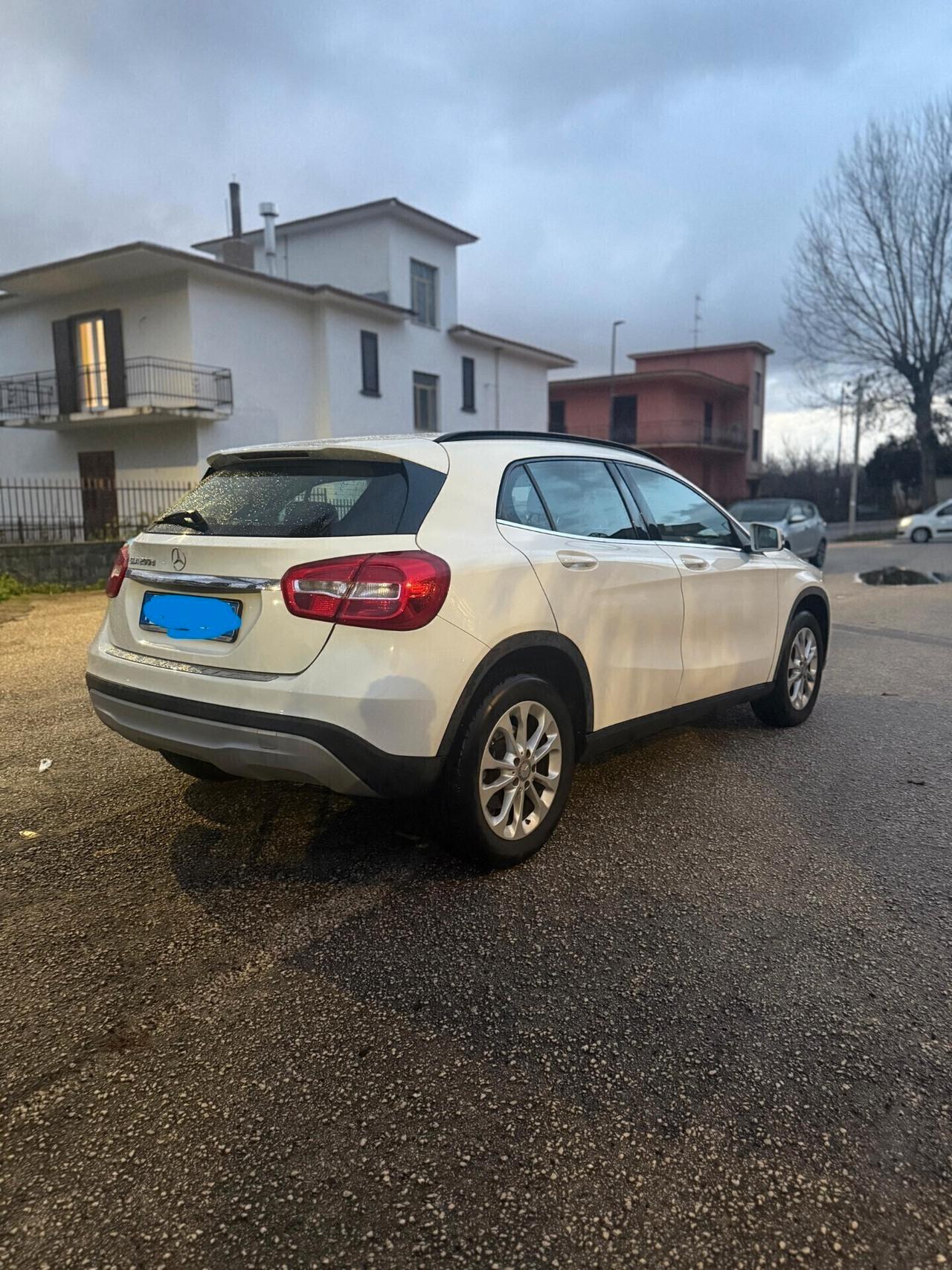 Mercedes-benz GLA 200 D Business