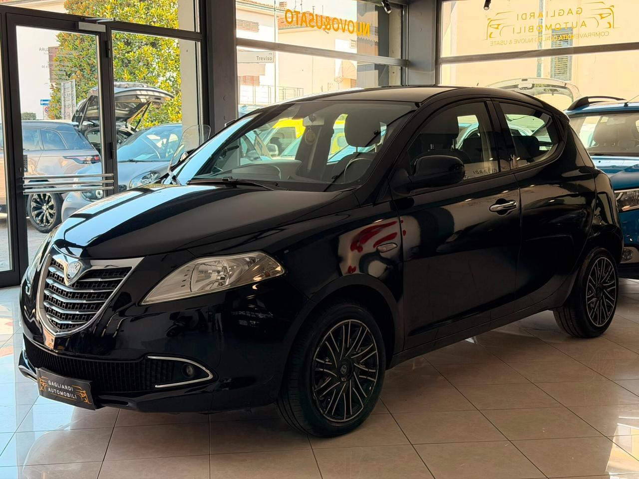 Lancia Ypsilon 1.3 MJT 16V 95 CV 5 porte S&S Elle