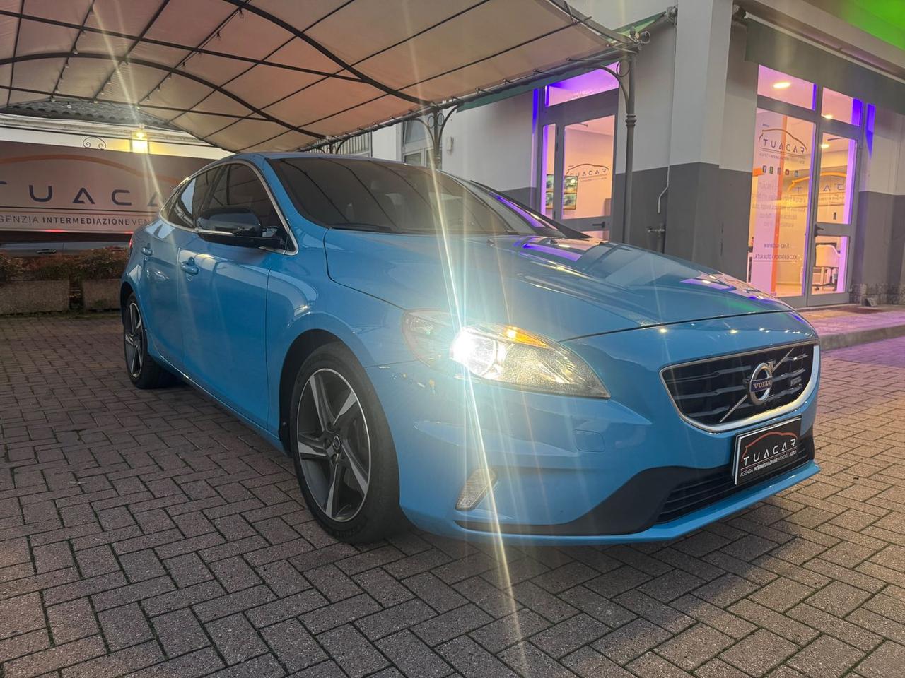Volvo V40 R Design Momentum 2.0 D4 #9303