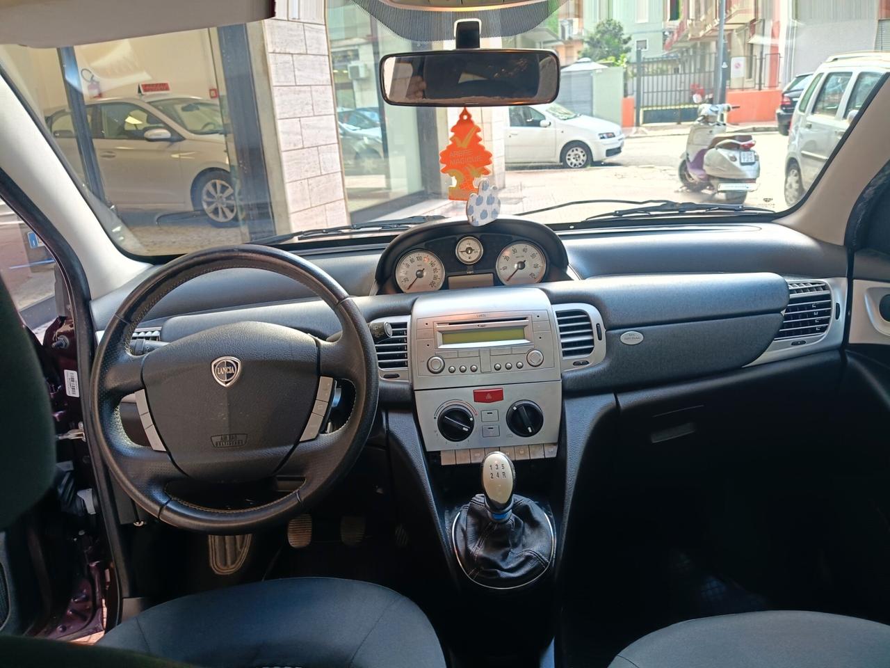 Lancia Ypsilon 1.2 69 CV Diva-NEOPATENTATI-Euro4490