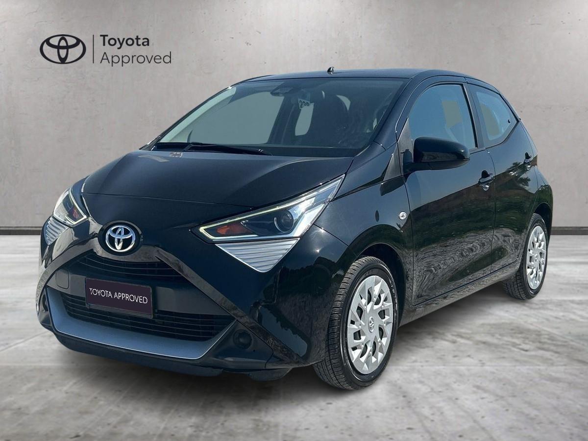 TOYOTA Aygo 2ª serie - Aygo Connect 1.0 VVT-i 72 CV 5 porte x-play