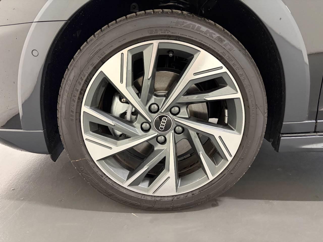 AUDI A3 ALLSTREET 40 TFSIe S-TRONIC IDENTITY CONTRAST