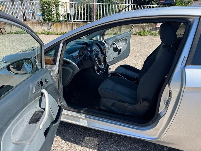 Ford Fiesta 1.2 16V 3p. Ghia