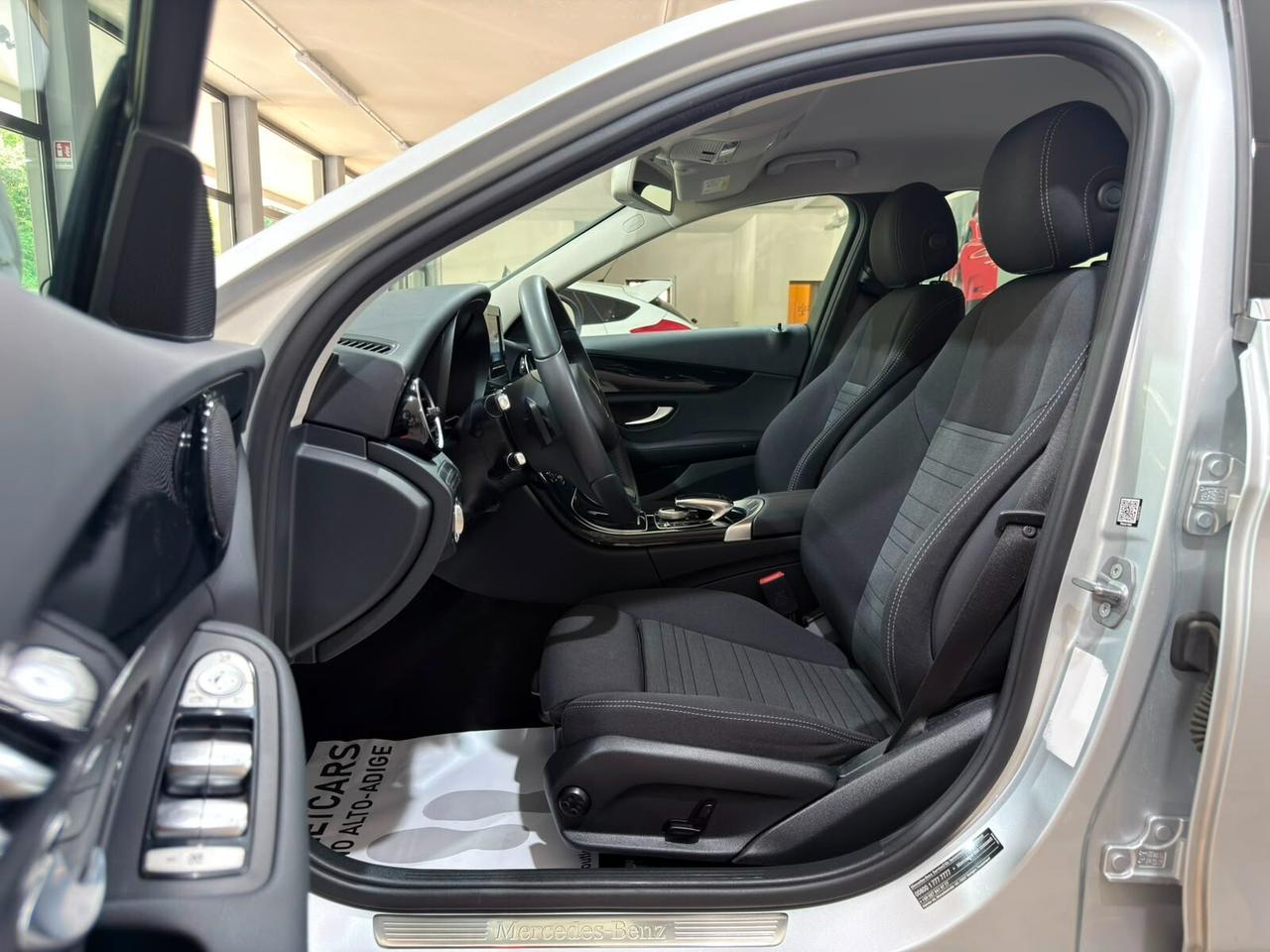 MERCEDES C 220 2.2d 170cv AUTO 75.000km BERLINA