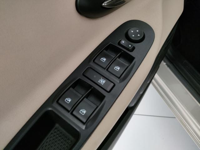 LANCIA Ypsilon 1.2 69 CV 5 porte S&S Platinum