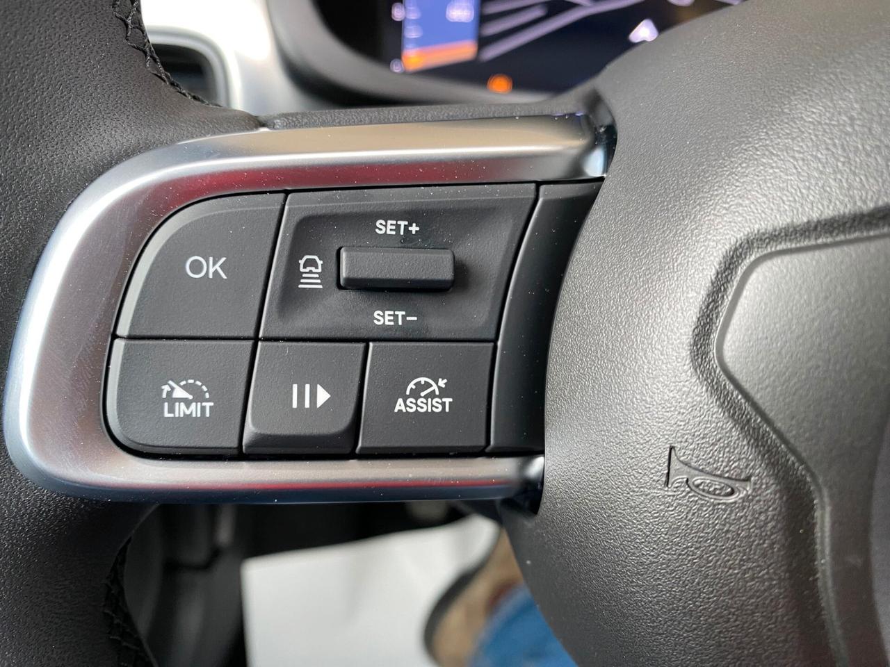 Jeep Avenger 1.2 Turbo 100 CV Summit Pack INFOTAINMENT