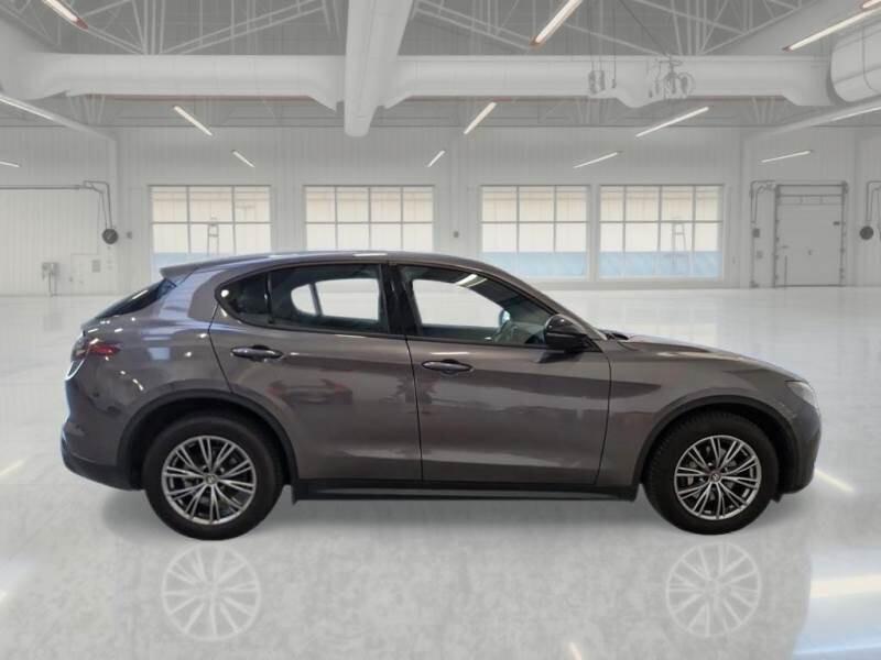 Alfa Romeo Stelvio 2.2 160CV SUPER MY23 SENZA VINCOLI FINANZIARI • UNIPRO' IVA ESPOSTA GARANZIA 12M