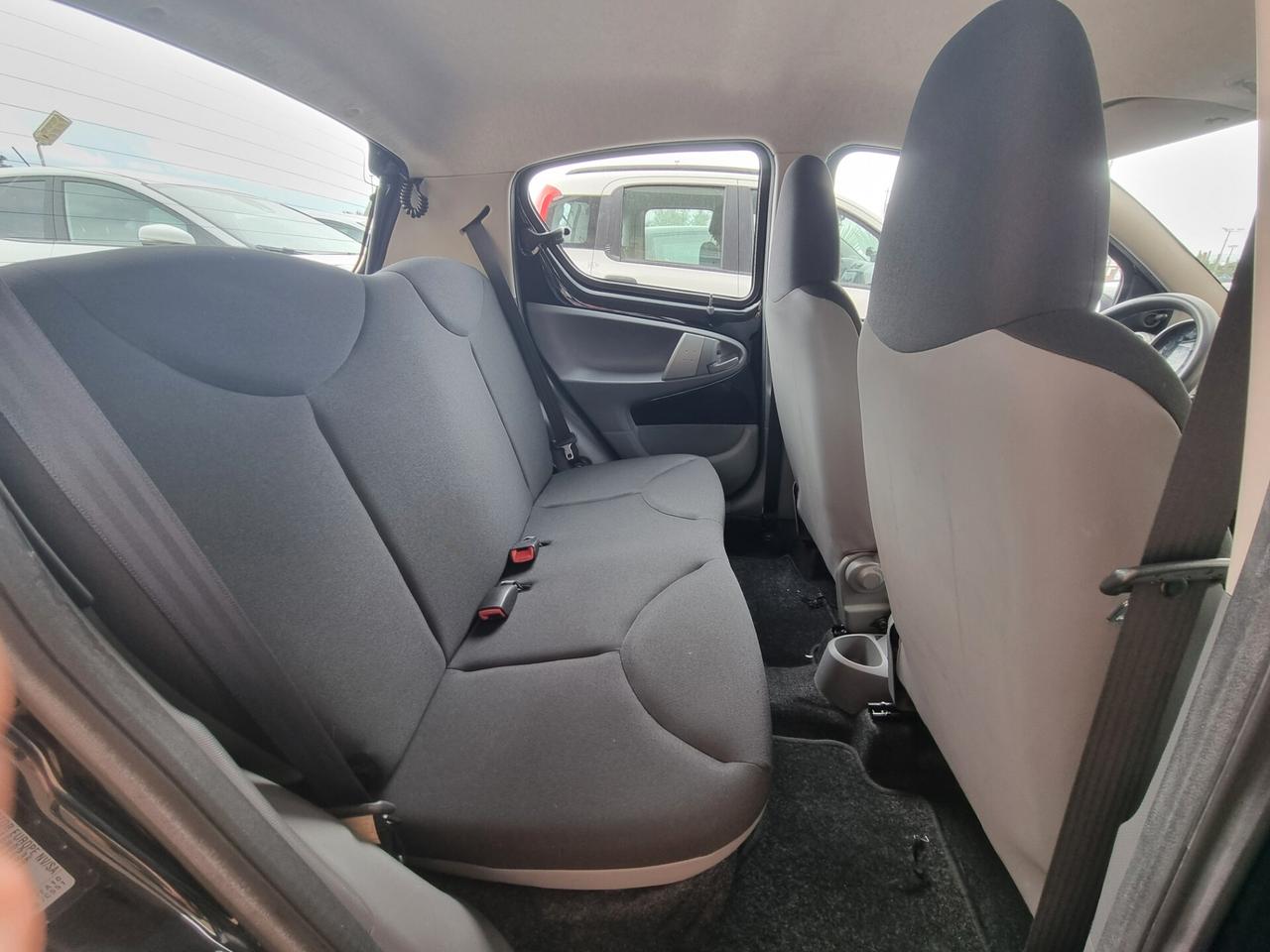 Toyota Aygo 1.0 12V VVT-i 5 porte Now Connect